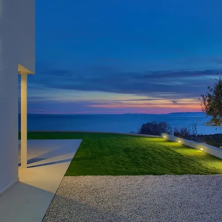 Vista Novalja Villa *